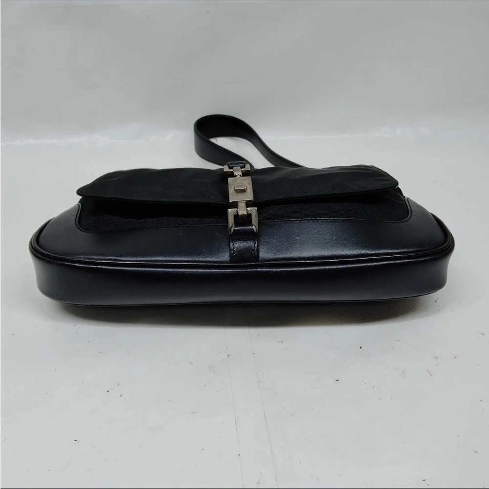 Gucci Jackie Black Shoulder Bag with Piston Lock EUC - Picture 6 of 17